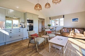 Studio, Accessible | 2 bedrooms - Host Stay Toad Cottage (Norwich)