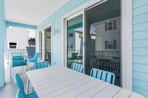 Apartment | 4 bedrooms, Internet - 4B Balcony Beachfront Access to Indian Rocks Beach (Indian Shores)