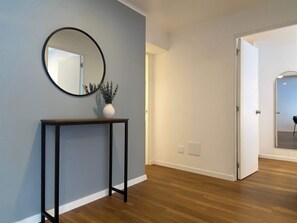 Apartment - w Central 2BR w Balcony in Miraflores (Lima)