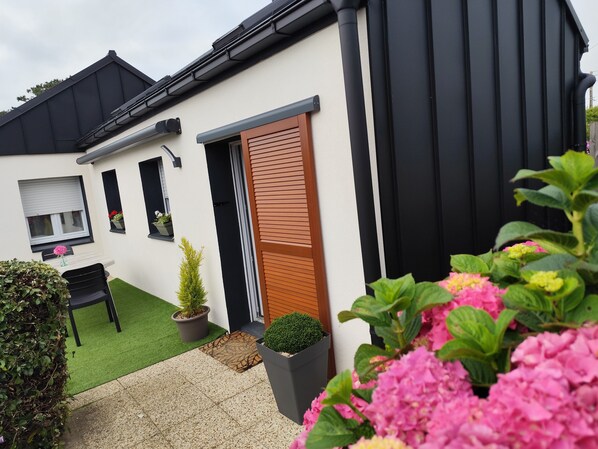 Exterior detail - Vrbo Property (Porspoder)