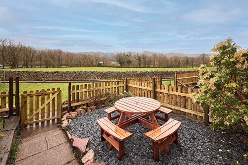 Host Stay Dalegarth Cottage