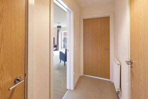 House - Host Stay Linden Homes (Redhill)