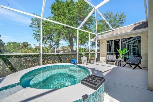 Waterfront 3B Free Dock Heated Pool Hot Tub Gym