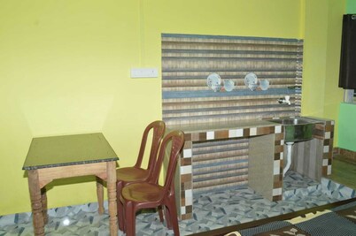 SRIMAAN HOIMESTAY
3 minutes from Maharaja Bir Bikram Airport, Agartala