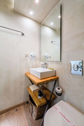 Apartment - Panellinion Single Getaway - Seaescape by the Port (Kalamata)