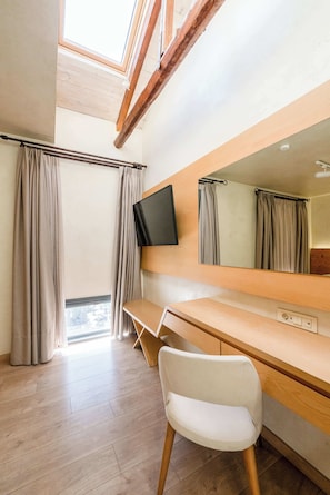 Apartment - Panellinion Beachfront Gem, Comfy & Sunny Triple (Kalamata)