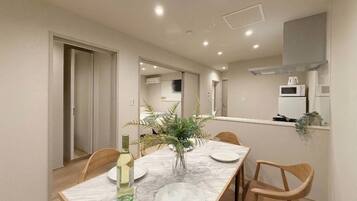 Family Apartment | Dining