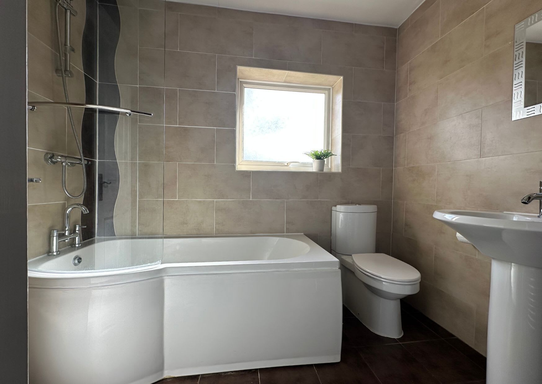 House | 5 bedrooms, Internet
