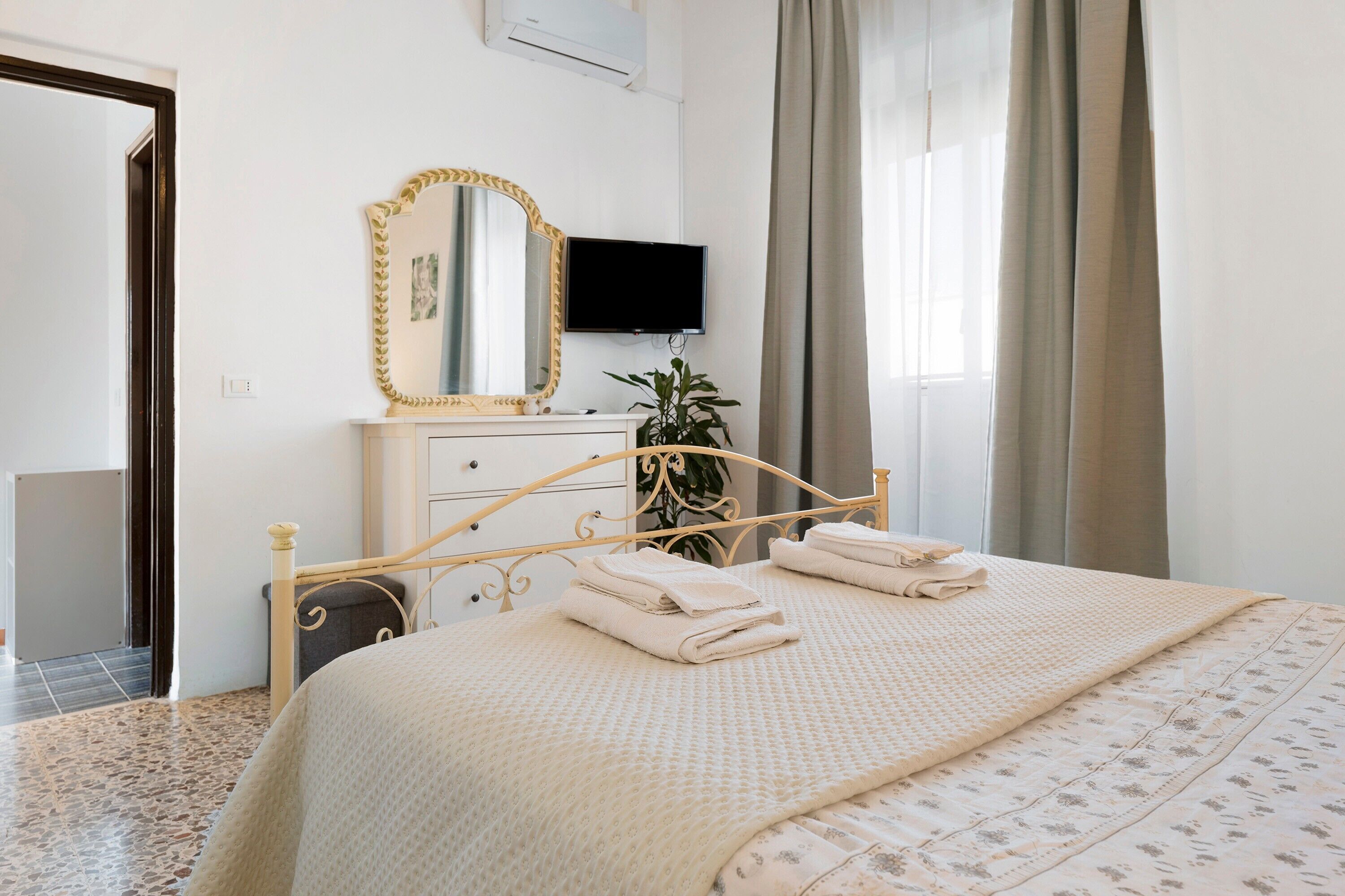 2 Schlafzimmer, Bügeleisen/Bügelbrett, WLAN, Bettwäsche