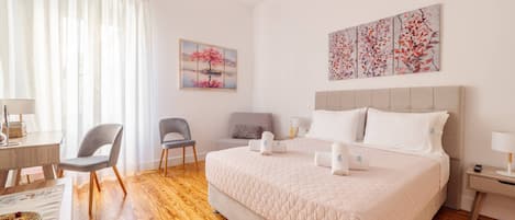 Deluxe Apartment, City View