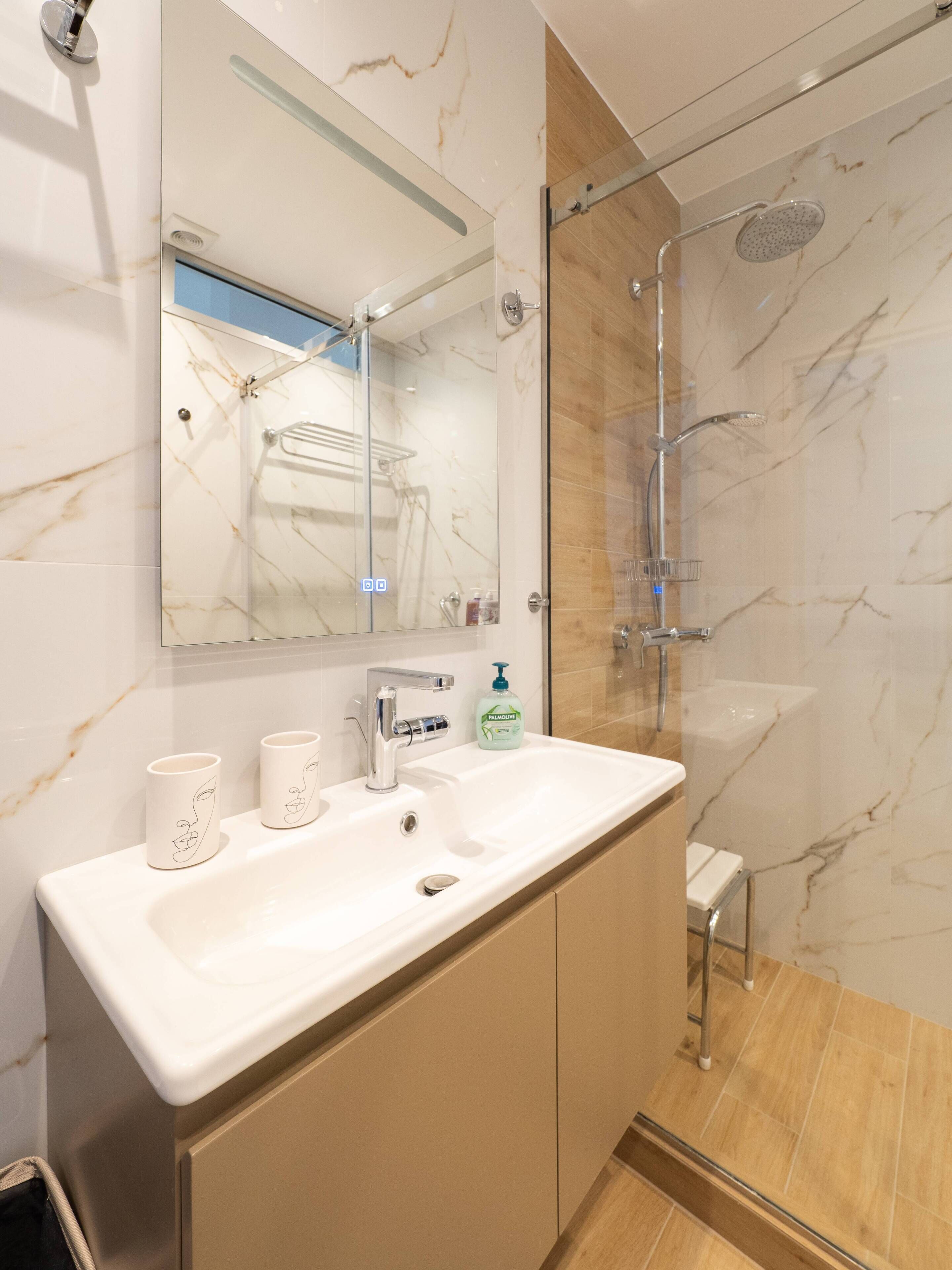 Apartamento luxo, vista para a cidade | Banheiro