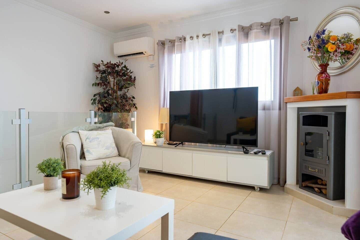 Fernseher, Kamin