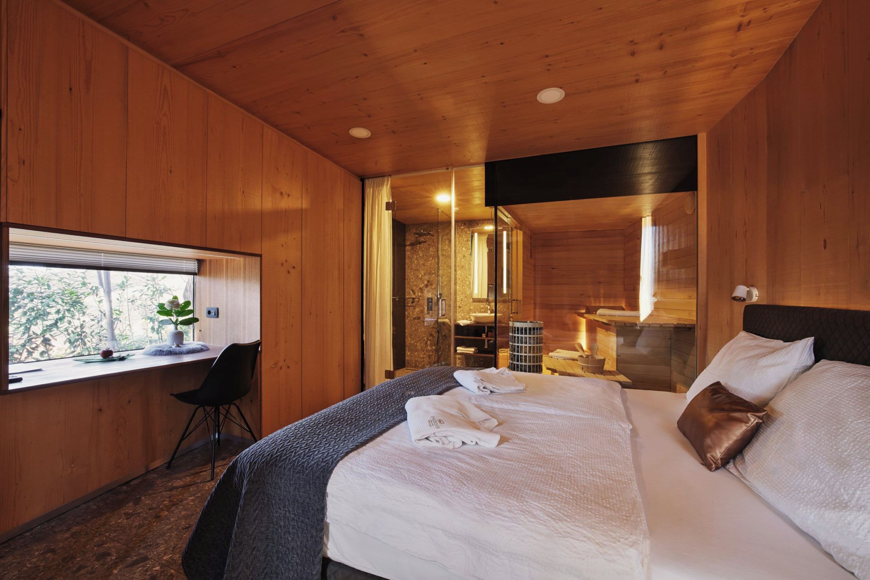Luxury Mobile Home, Multiple Bedrooms, Mountainside (Theodosius Glamping Private Sauna) | 1 bedroom, free WiFi, bed sheets