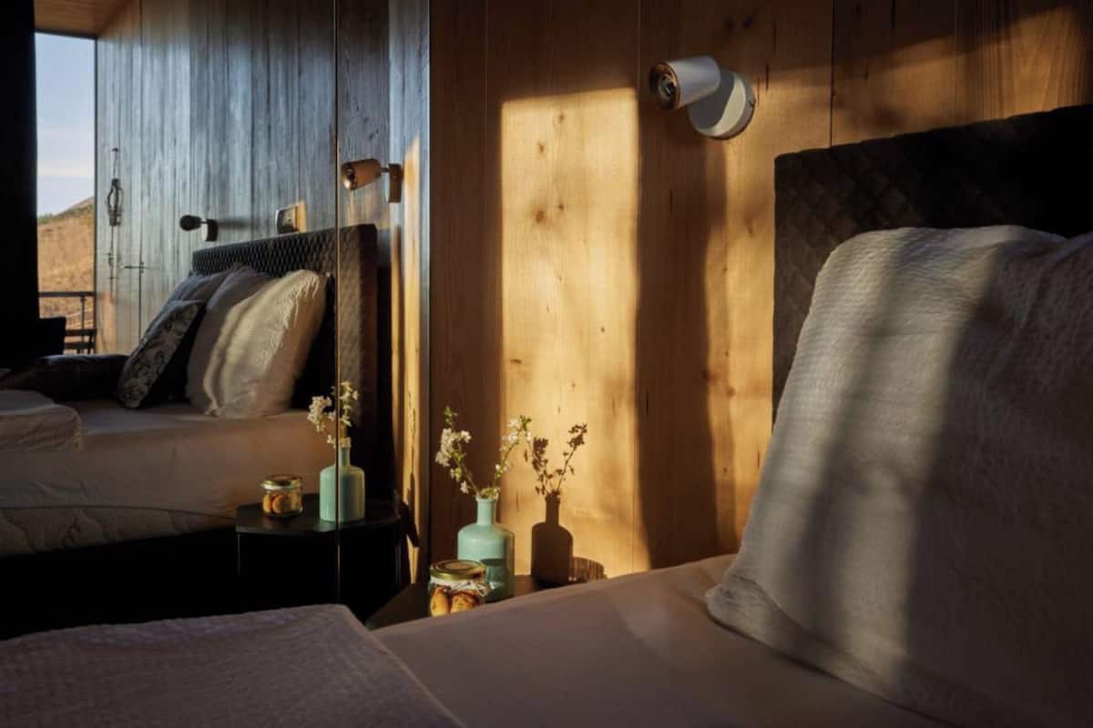 Luxury Mobile Home, 1 Bedroom, Mountainside (Theodosius Glamping Reader's Nest)