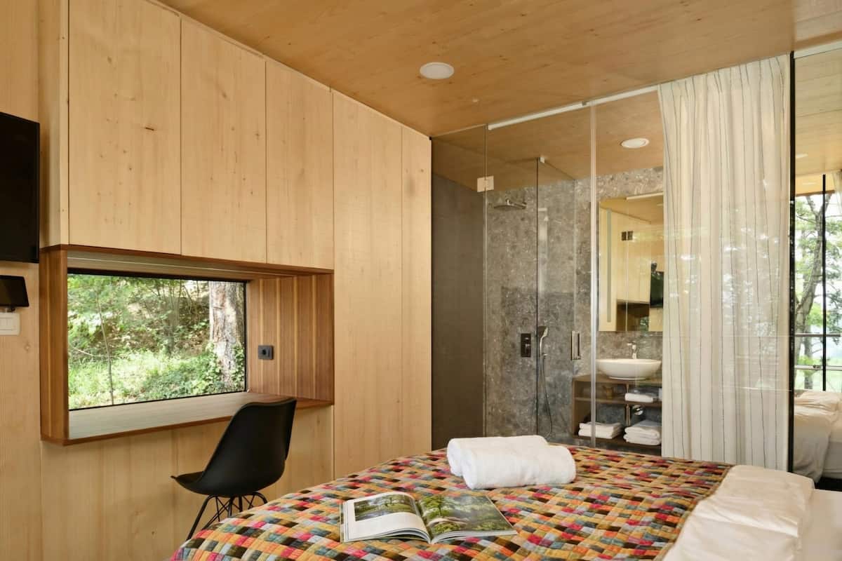 Luxury Mobile Home, 1 Bedroom, Mountainside (Theodosius Glamping Standard)