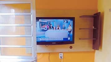 Double Room, City View | Interior