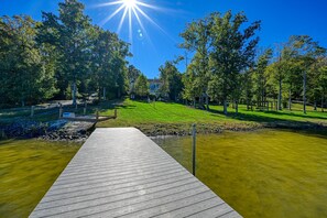 Property grounds - Lakefront home with private hot tub, WiFi, fun rec room, & beach area (Mineral)