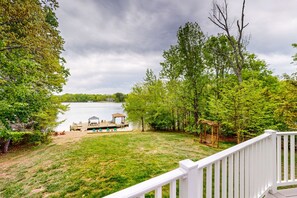 Property grounds - Lakefront home with two kitchens, a dock, firepit, & pontoon (Bumpass)