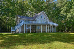Exterior - Stunning lakeside home with dock, large deck, kayaks, firepit, & pool table (Bumpass)