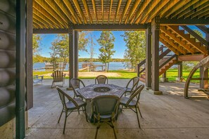 Outdoor dining - Lakefront Cabin w/ Hot Tub, Boat Dock, WiFi, a Game Room & Firepit - Dogs OK (Mineral)