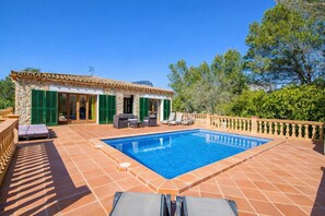 Pool - Villa 'Son Grau' with Mountain Views, Private Pool, and Wi-Fi (Alaró)