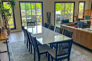 Dining - Lakefront Adventure House with Private Dock & WiFi - Dog-Friendly (Bumpass)