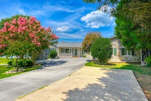 Exterior - Lakefront retreat with a large yard, stone fire pit, gazebo, deck, & dock (Bumpass)