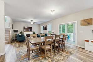 Interior - Cozy retreat with forest views, peaceful vibes & modern comfort (Bumpass)