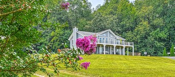 Dog-Friendly Retreat W/ Lake Views, Large Deck, Game Room, & High-Speed WiFi