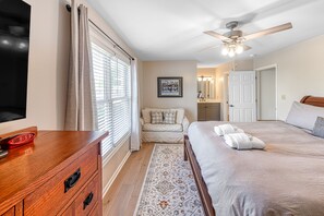 Room - Three-story lakefront home w/ covered boat slip, and tennis/pickleball access (Mineral)