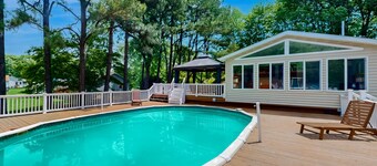 Renovated house with private pool, water access, boat launch, game room & deck