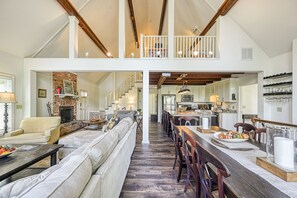 Interior - Beautiful lakefront home with fireplace, deck, central AC, & washer/dryer (Mineral)