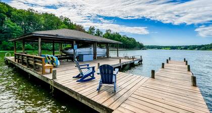 Lakefront home in private location with dock, firepit, game room & Pickleball