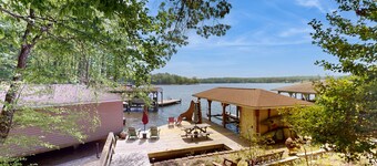 Lakefront house w/waterslide, hot tub, game room, & wood fireplace