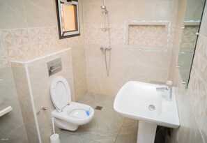 Handtücher, Seife, Toilettenpapier