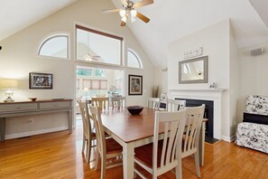 Dining - Beautiful retreat with relaxing views, open layout, AC, hot tub, yard & deck (Mineral)