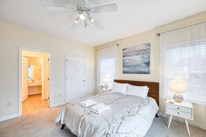 5 bedrooms, desk, iron/ironing board, free WiFi