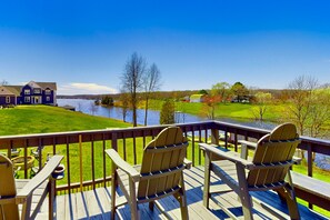 Property grounds - Updated lakefront home & studio with water views, hot tub, dock & game room (Spotsylvania)