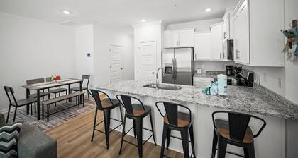 Brand New Townhome Retreat Close to Everything! - Signature Properties