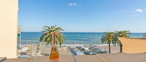 Family Apartment, Multiple Bedrooms, Sea Facing (Casa Elisa - Sea Front) | Property grounds