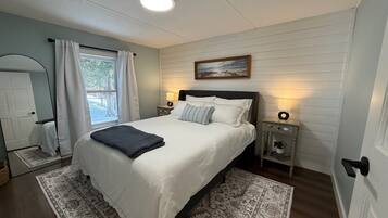 3 bedrooms, iron/ironing board, travel crib, free WiFi