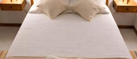 WiFi, bed sheets