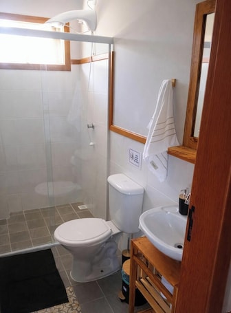タオル、石鹸、トイレットペーパー. Swallows. Charming suite, swimming pool. Close to everything