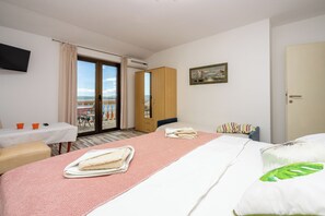 Room - Vrbo Property (Dramalj)