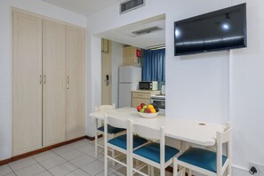 Basic Studio Suite | Dining - Durban Spa Powered by Rent Sense (Durban)