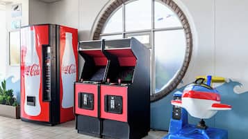 المنشأة من الداخل