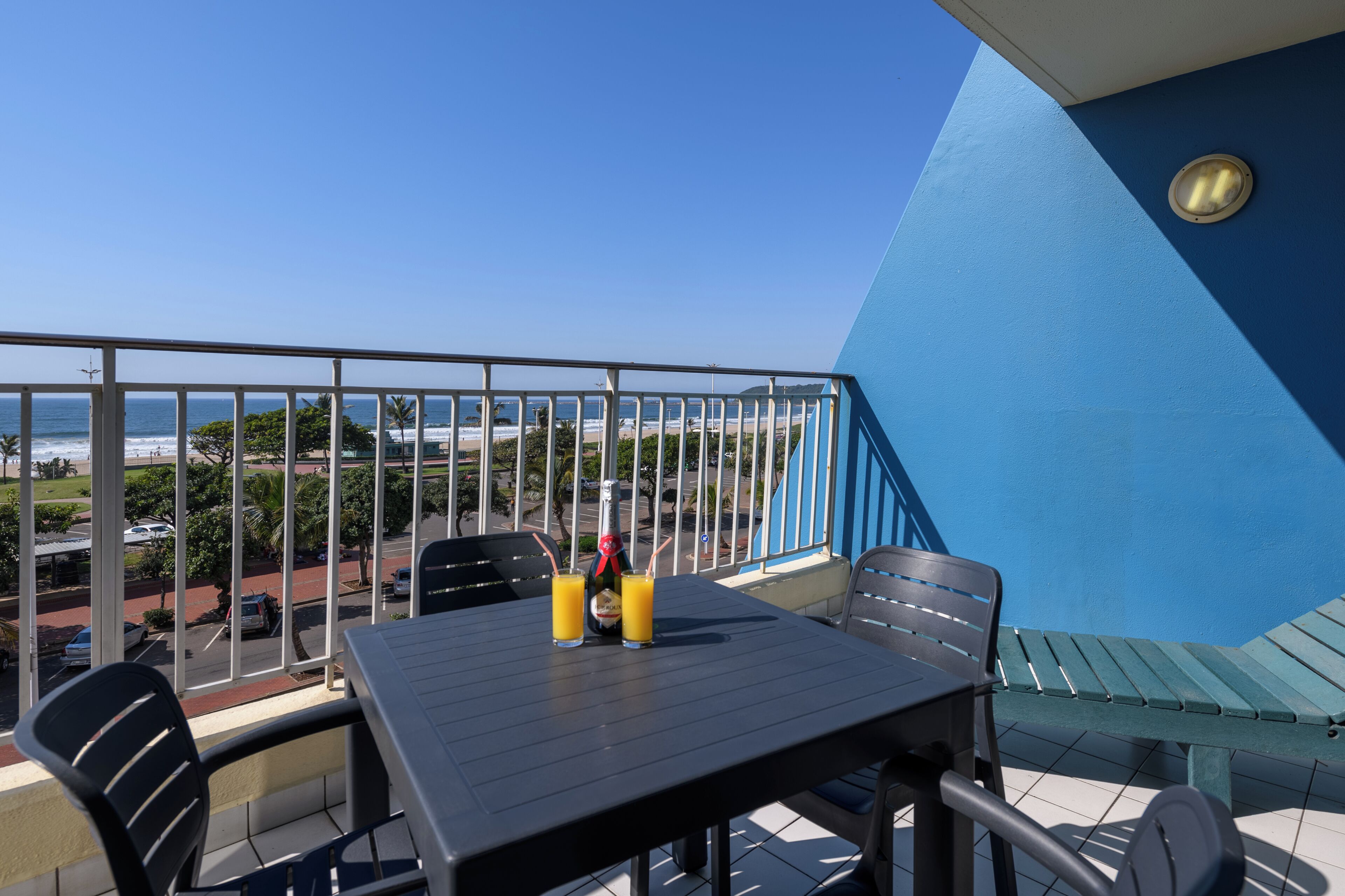 Habitación familiar, 2 habitaciones, balcón, vista al océano | Balcón