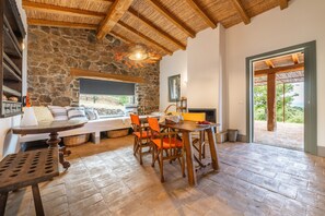 Dining - La Tanca Del Conte - Suite Banano: Private Pool, Sea View, Nature Retreat (Muravera)