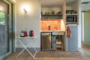 Fridge, microwave, stovetop, dishwasher - La Tanca Del Conte - Suite Sughera (Muravera)
