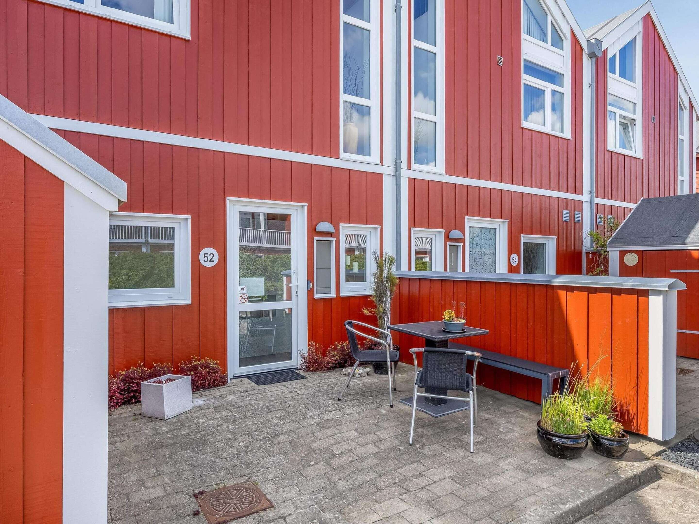 House | Outdoor dining